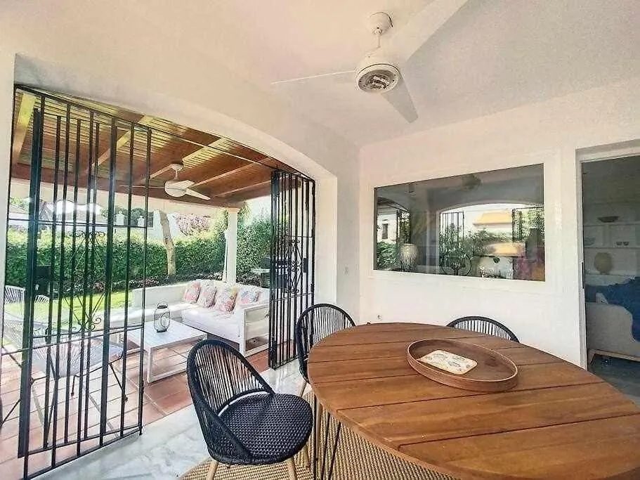 Townhouse For 7 People With Private Garden 10 Min From Puerto Banus Apartment Estepona