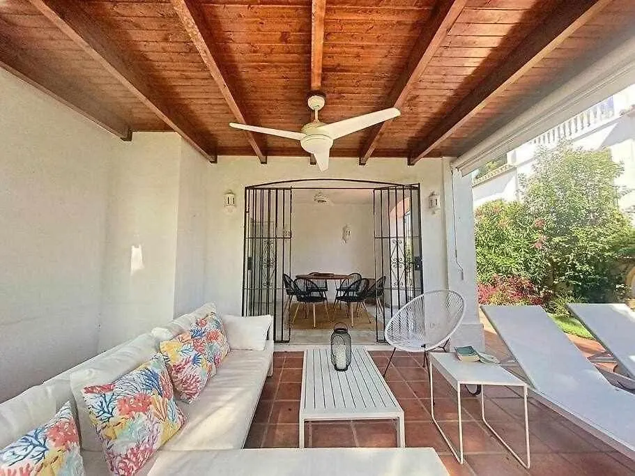 Townhouse For 7 People With Private Garden 10 Min From Puerto Banus Apartment Estepona